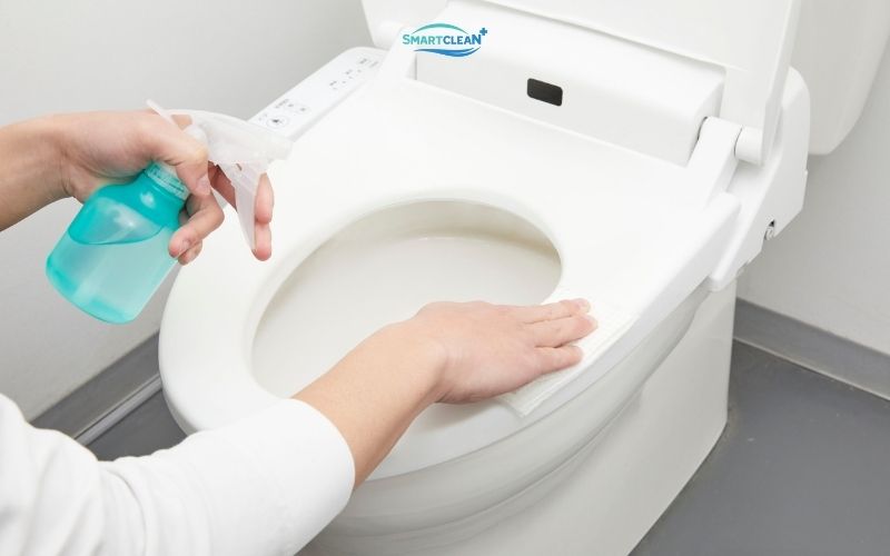 toilet-bi-hoi-cach-giai-quyet